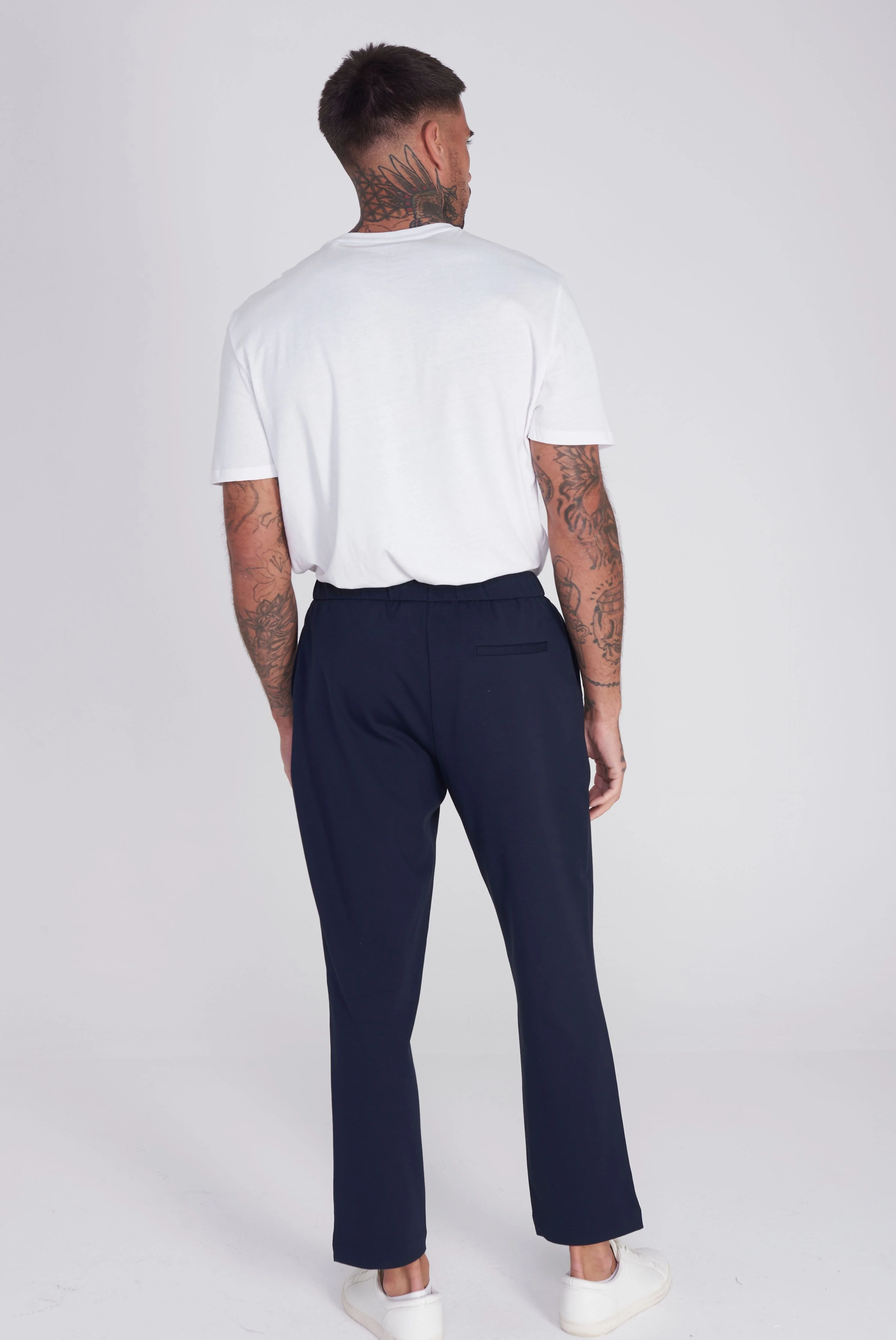 Girona Harry Brown Trouser in Navy - Image 3