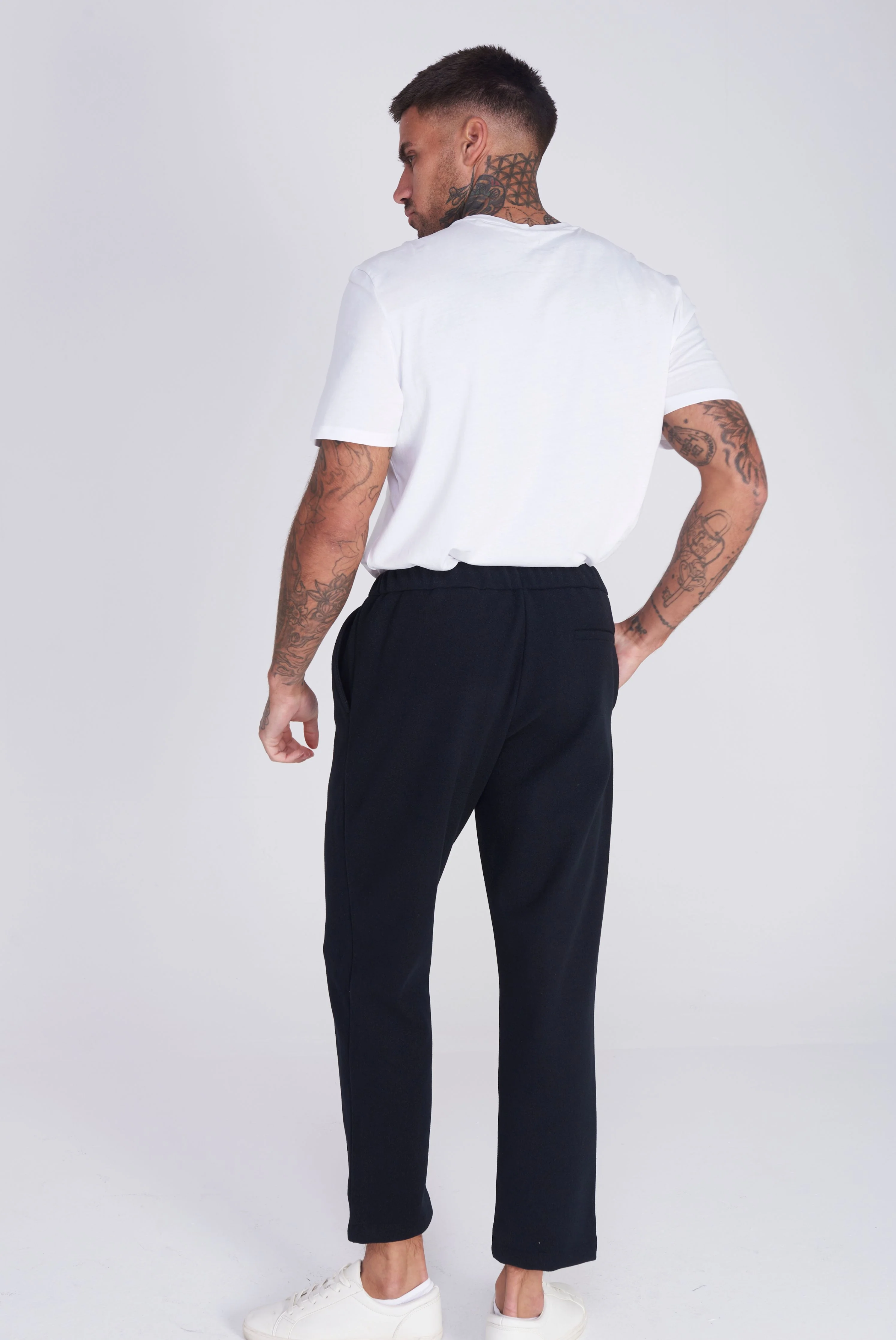 Granada Harry Brown Trouser in Navy - Image 3