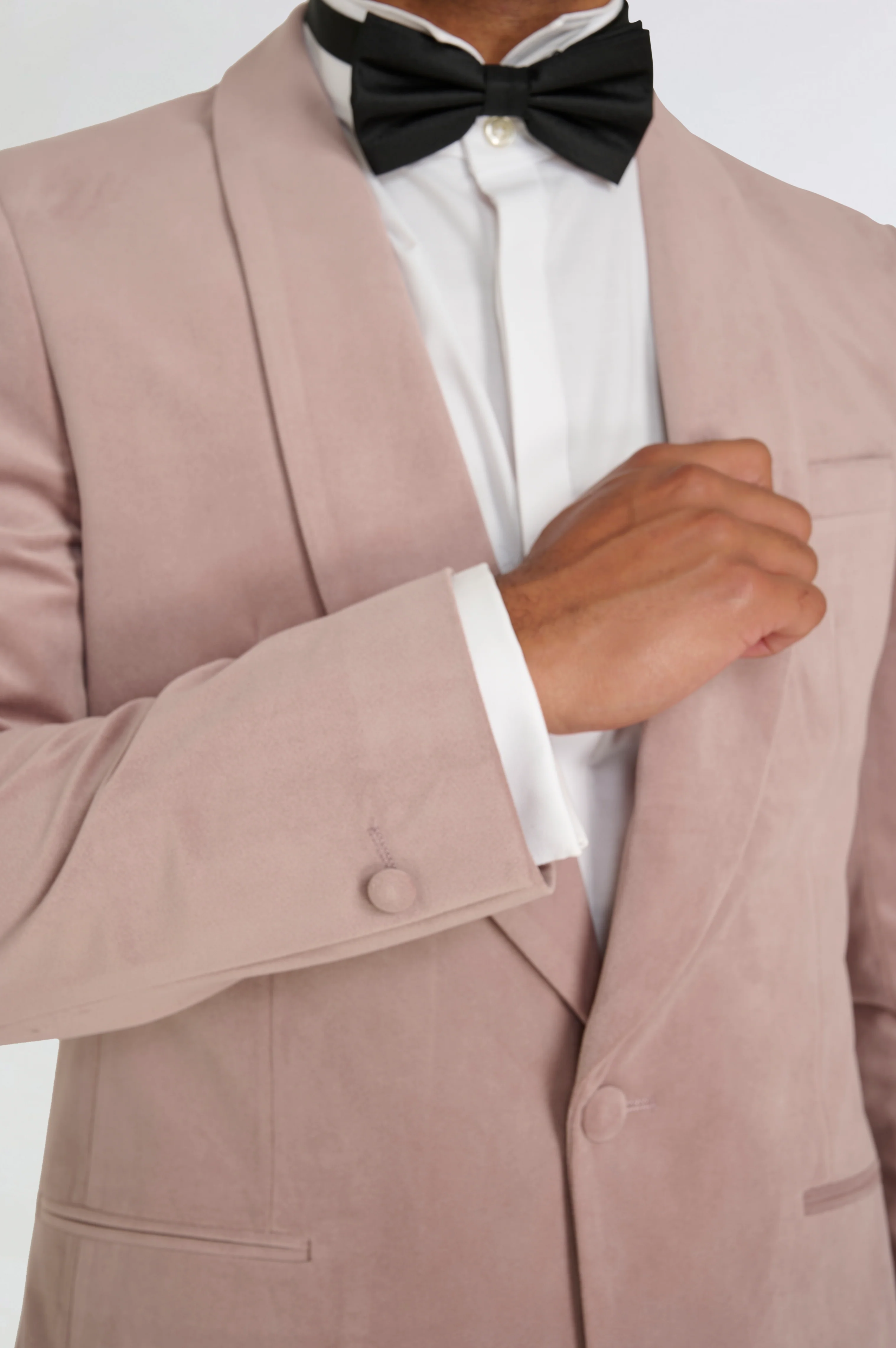 Leo Velvet Tuxedo Dinner Jacket with Shawl Lapel Detail in Blush - Image 7